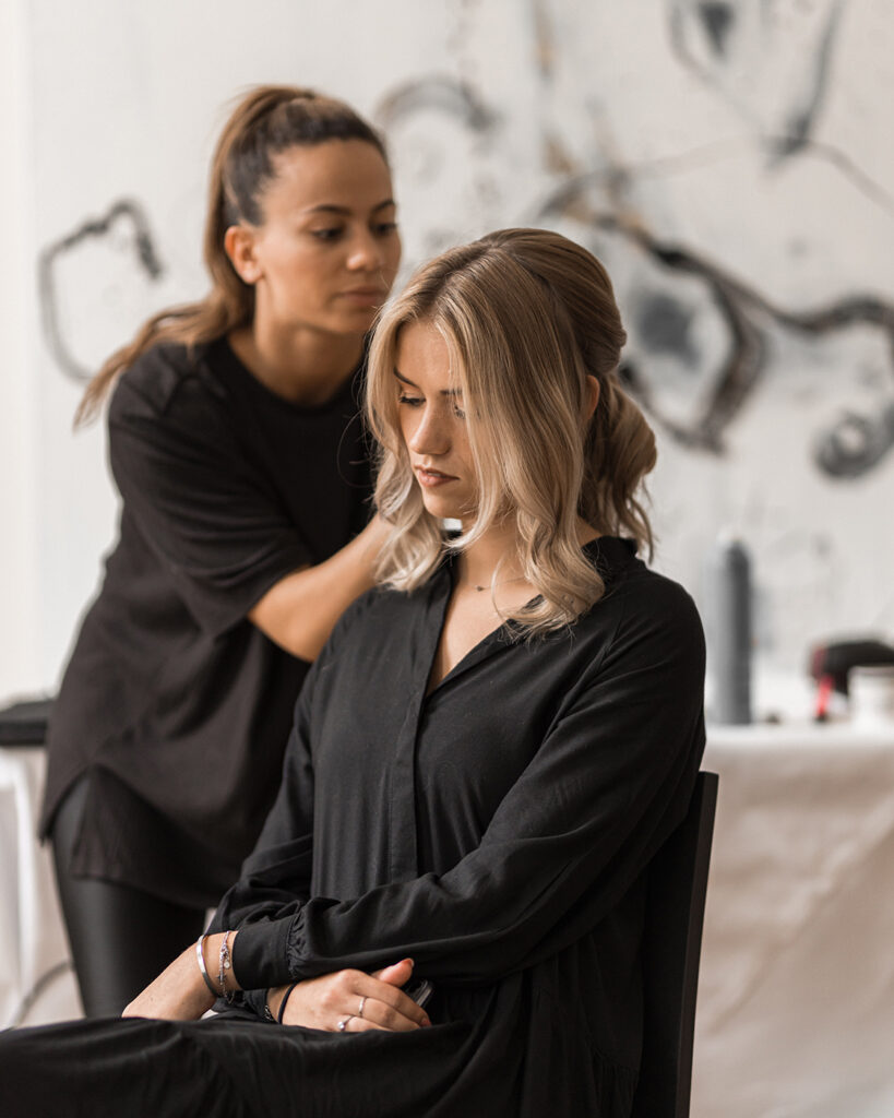 TWO FOUR TWO | hairsalon, kapper, veldhoven, education, businessroom